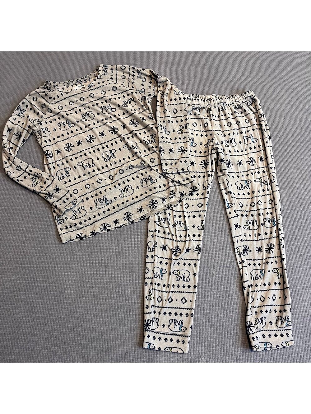Sonoma women’s XS winter pajama set, polar bears, gray